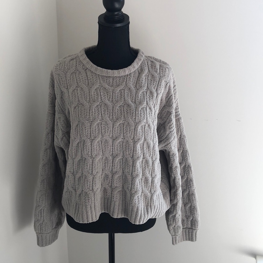 Moon & Madison soft green cropped sweater size L